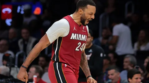 约基奇三双神迹39分10板10助，洛佩兹高效贡献26分7篮板，东部第五宝座易主